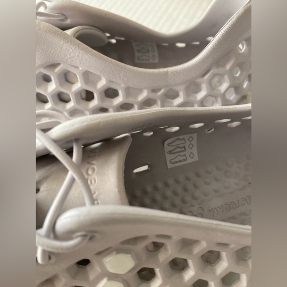 NEW VivoBarefoot Ultra III Bloom Water Shoes Size 9/42 - Picture 9 of 12